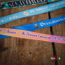 Pulsera de tela personalizable.