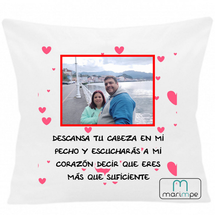 Cojín COJIN CORAZONES FRASE (Personalizable) 40x40 cm color blanco con relleno incluido.