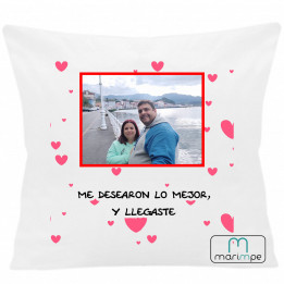 Cojín COJIN CORAZONES FRASE (Personalizable) 40x40 cm color blanco con relleno incluido.