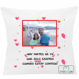 Cojín COJIN CORAZONES FRASE (Personalizable) 40x40 cm color blanco con relleno incluido.